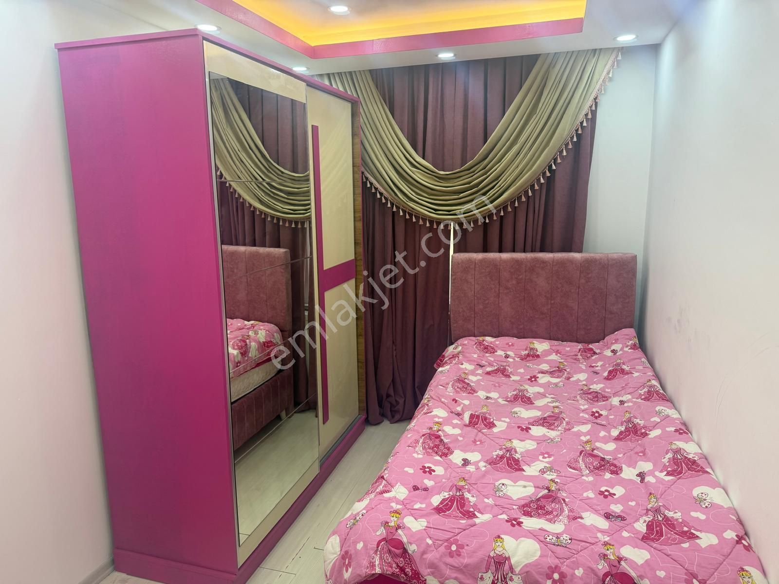 Metrobüsün Ve Üniversitelerin Yanı Başında Eşyalı Kiralık Daire - Görsel 17