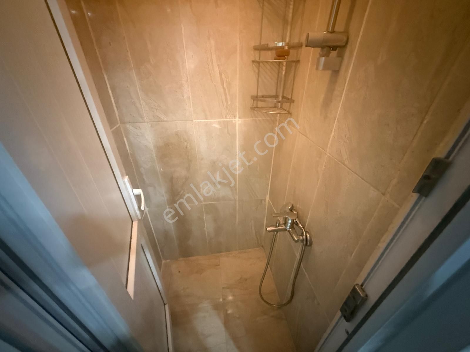 Metrobüsün Ve Üniversitelerin Yanı Başında Eşyalı Kiralık Daire - Görsel 11