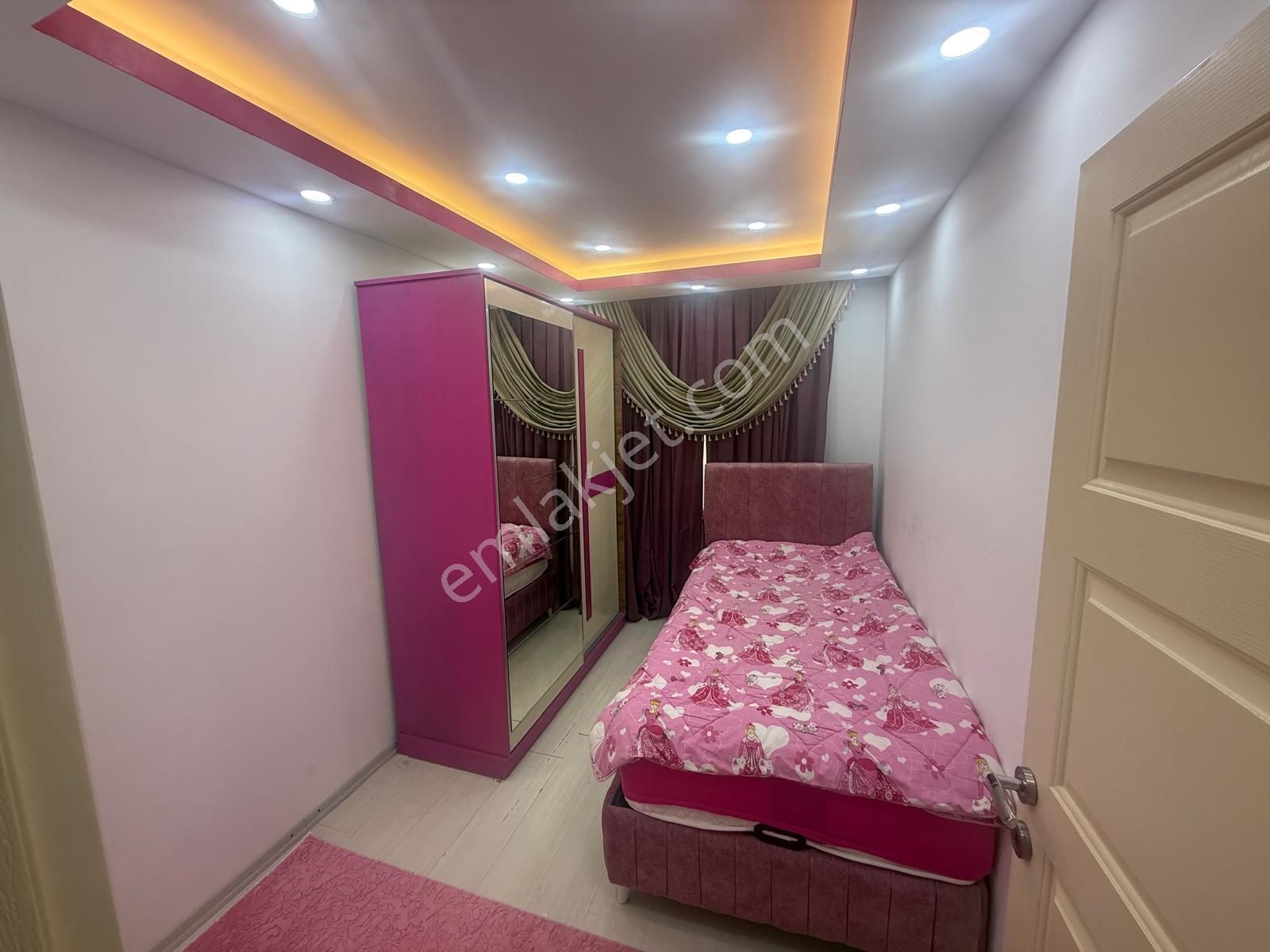 Metrobüsün Ve Üniversitelerin Yanı Başında Eşyalı Kiralık Daire - Görsel 8