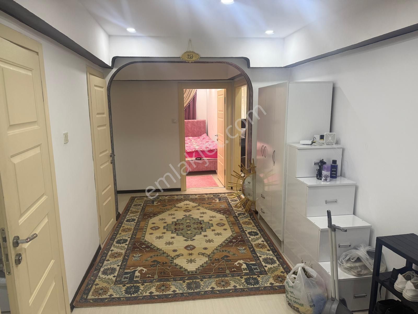 Metrobüsün Ve Üniversitelerin Yanı Başında Eşyalı Kiralık Daire - Görsel 15