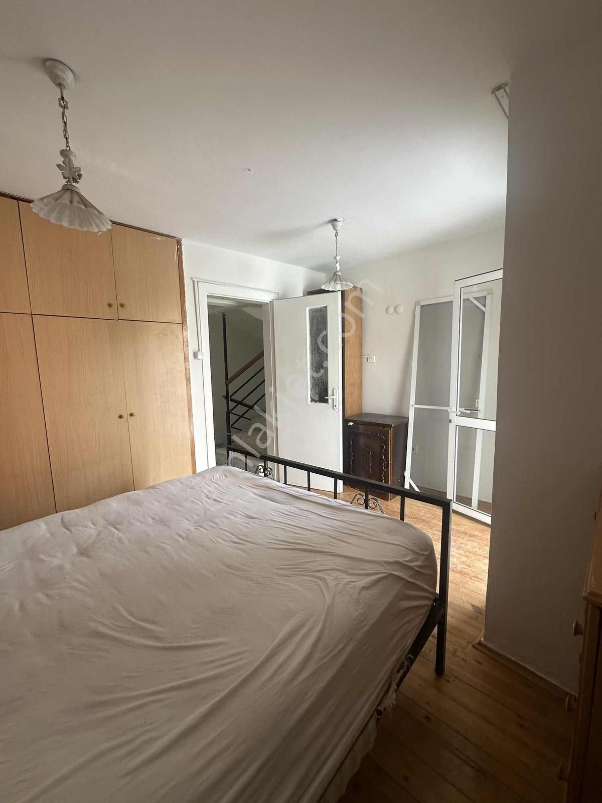 Yenifoça Maliyeciler Sitesi'nde 3+1 Bahçeli Müstakil Kiralık - Görsel 21