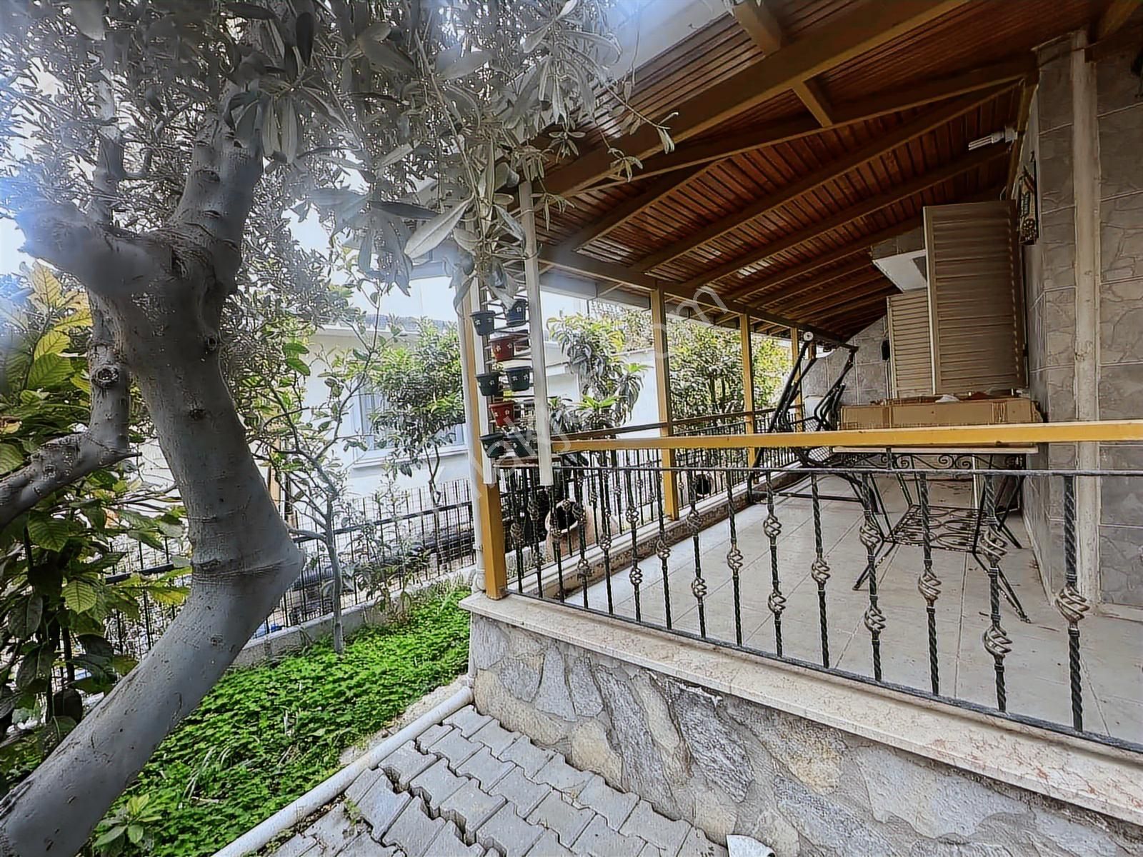 Yenifoça Maliyeciler Sitesi'nde 3+1 Bahçeli Müstakil Kiralık - Görsel 12