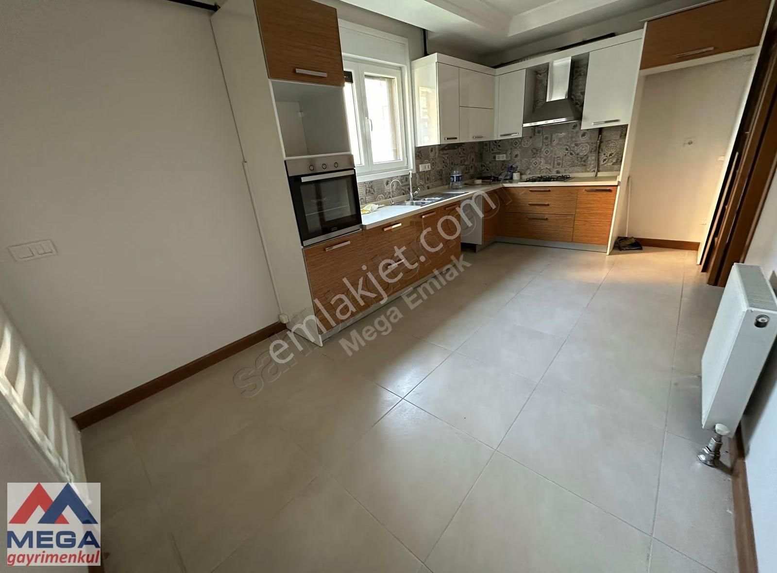 Fenerbahçe Sahilde 2017 Yapımı 170m2 Ebeveyn'li Balkon'lu 4+1 - Görsel 30