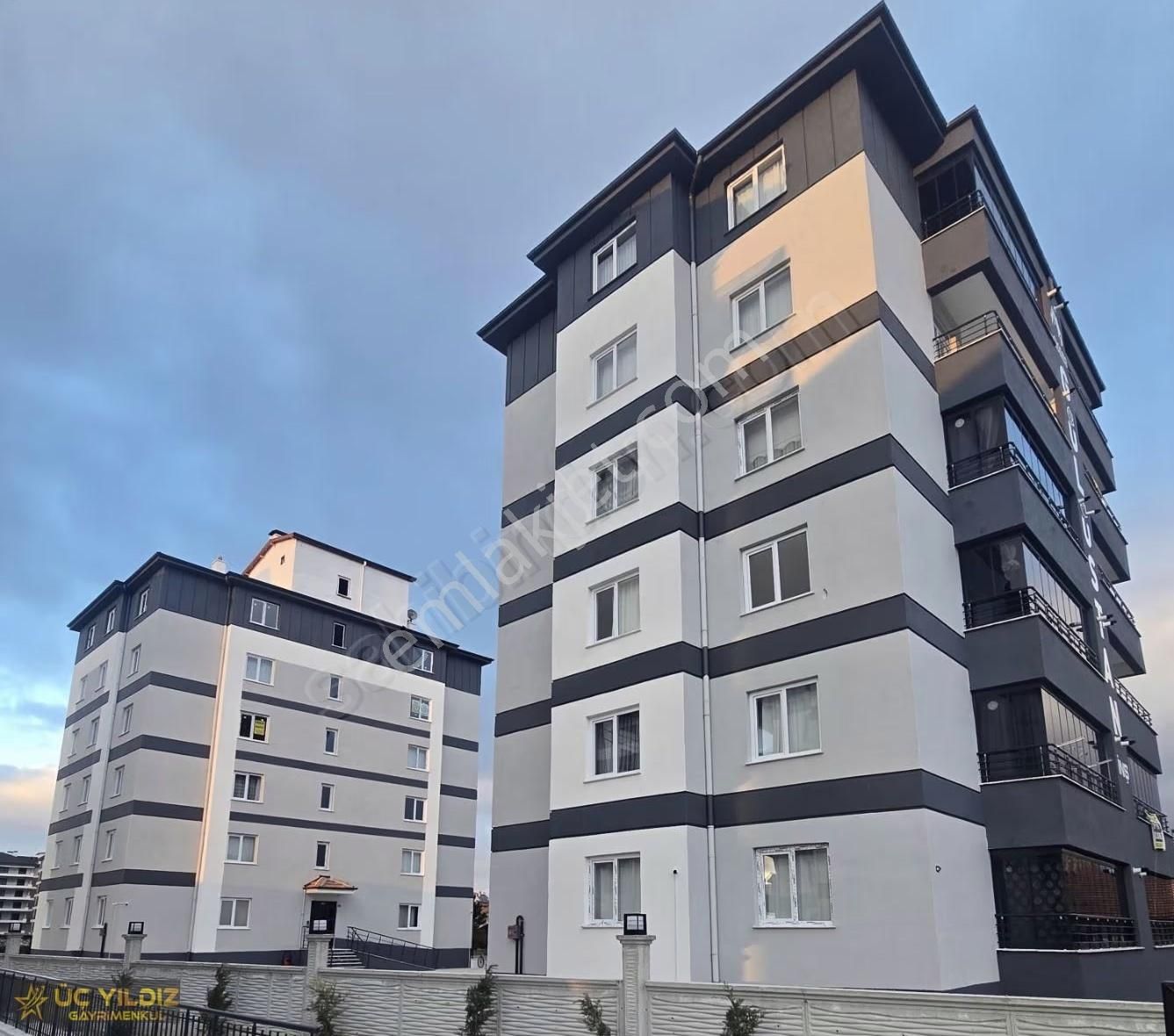 Şehir Hastanesi Yakını Selim Sultan Mh Arakat 3+1 Dairemiz Satıl