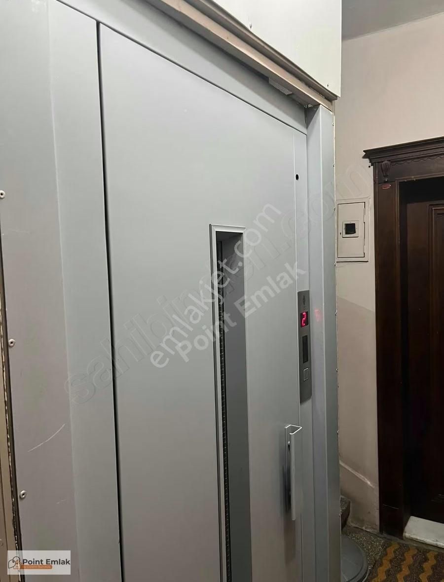 Abide-i Hürriyet Caddesi Üzerinde Bakımlı Asansörlü Daire - Görsel 2