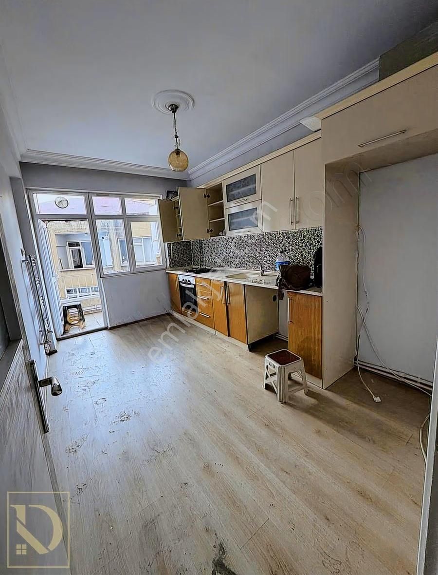 Meydanın Göbeğinde Kiralık 3+1 Daire - Görsel 5