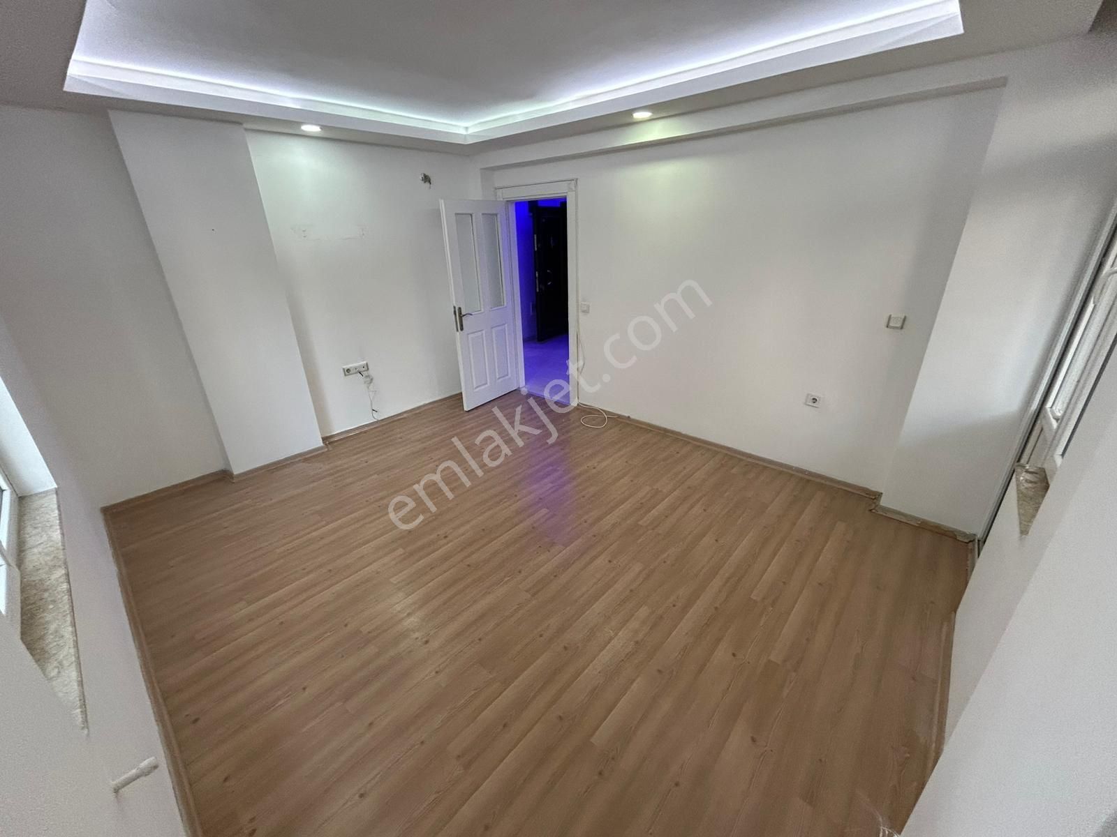 Kızıltoprakta Geniş 3+1 Aileye Kiralık Daire - Görsel 12