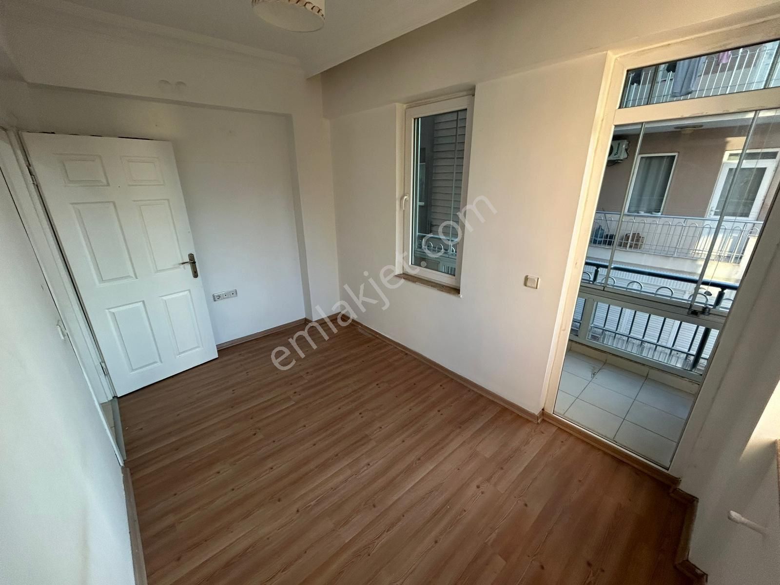 Kızıltoprakta Geniş 3+1 Aileye Kiralık Daire - Görsel 28