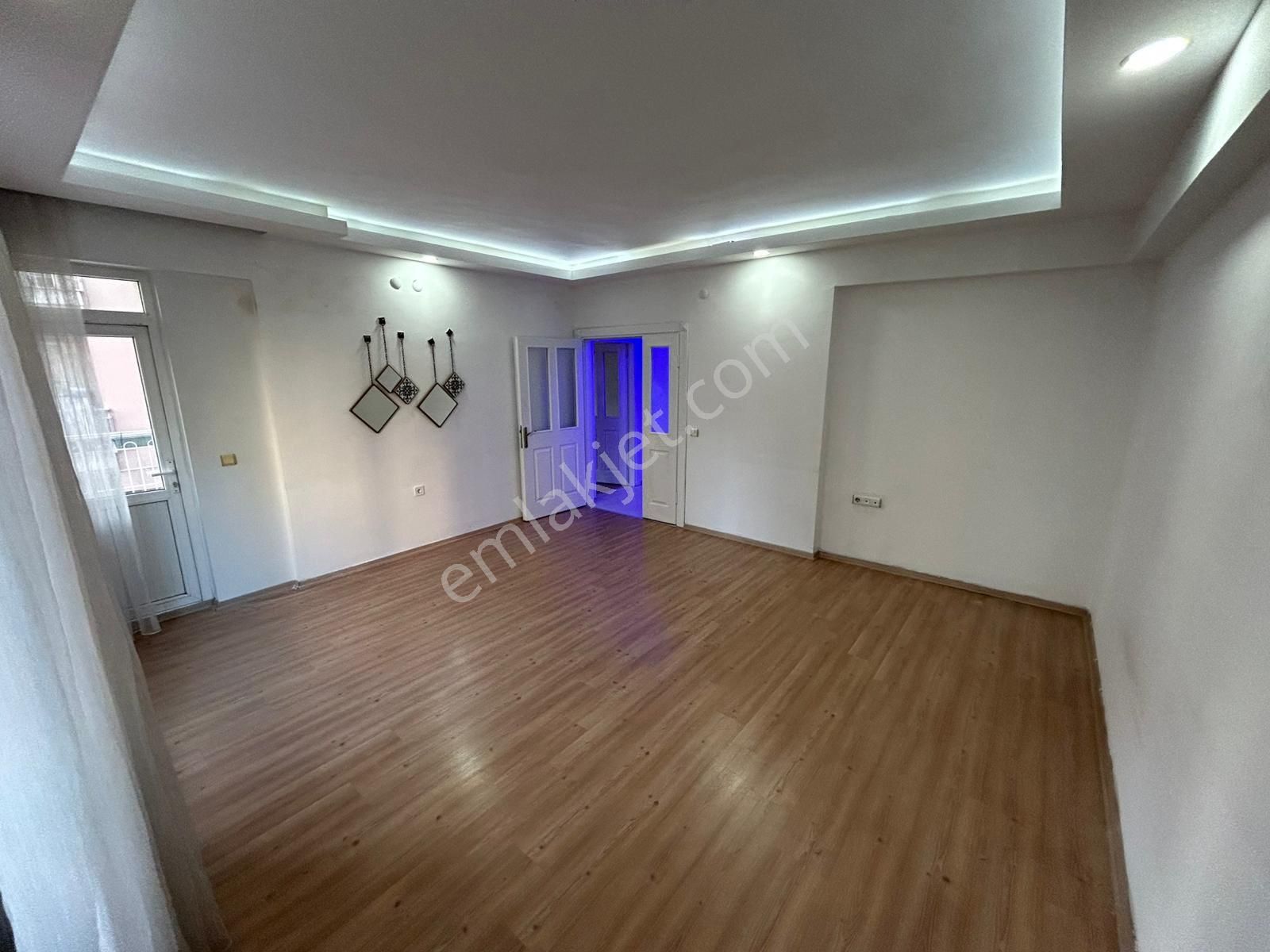 Kızıltoprakta Geniş 3+1 Aileye Kiralık Daire - Görsel 5