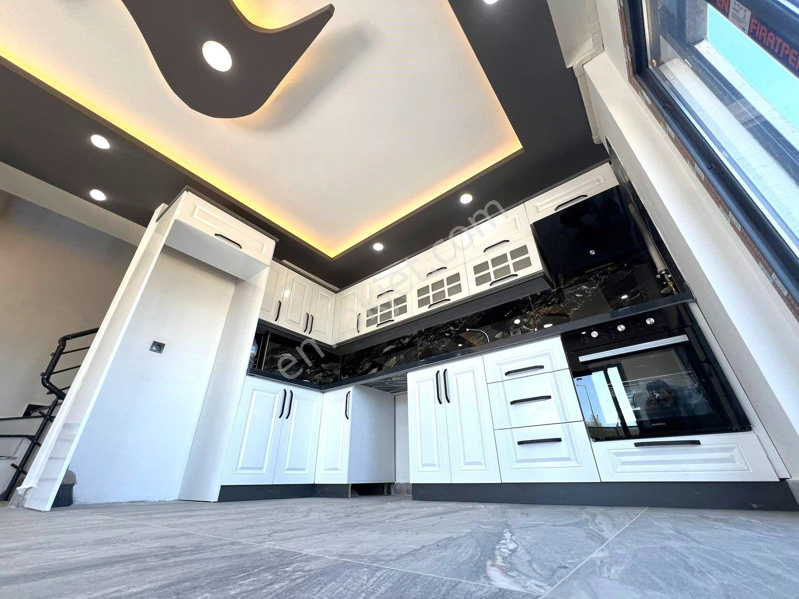 Burhaniye İskele'de Aygül'den Sıfır Deniz Manzaralı Kaçmaz Fırsat Ebeveyn Banyolu 4+1 Satılık Villa - Görsel 8