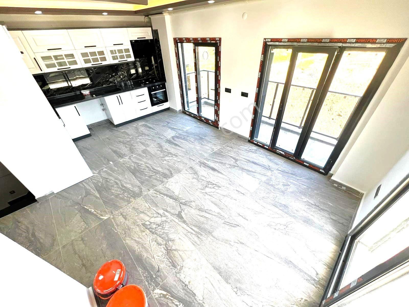 Burhaniye İskele'de Aygül'den Sıfır Deniz Manzaralı Kaçmaz Fırsat Ebeveyn Banyolu 4+1 Satılık Villa - Görsel 4