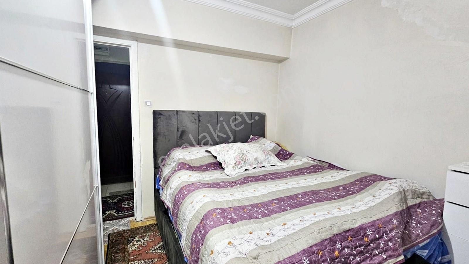 Valentia'dan Natoyolu Cadde Yakını Ara Kat Konumunda 3+1 Daire - Görsel 10