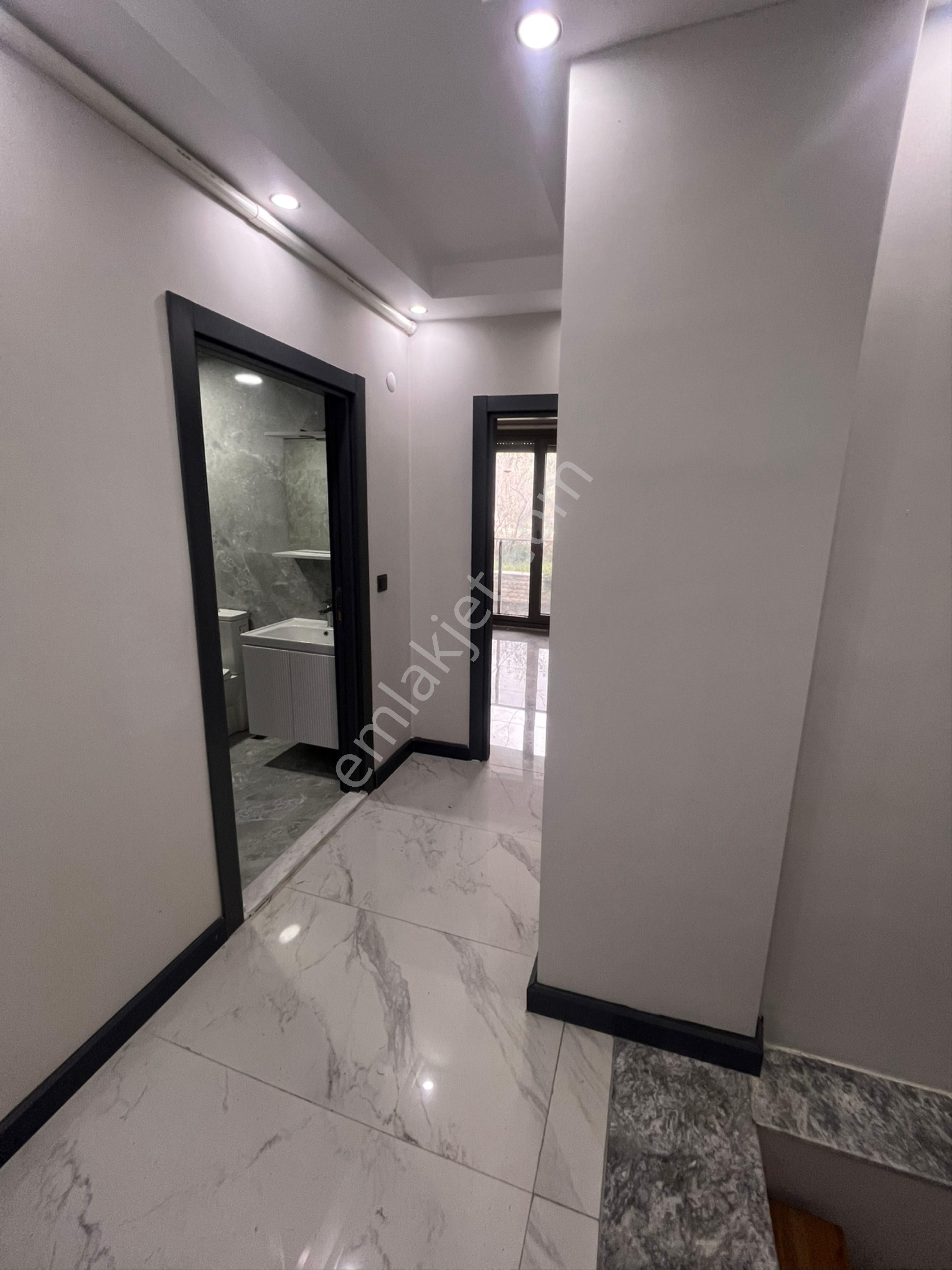 🔵 İskelede Denize 70 M Müstakil Bahçeli 3+1 - Görsel 11