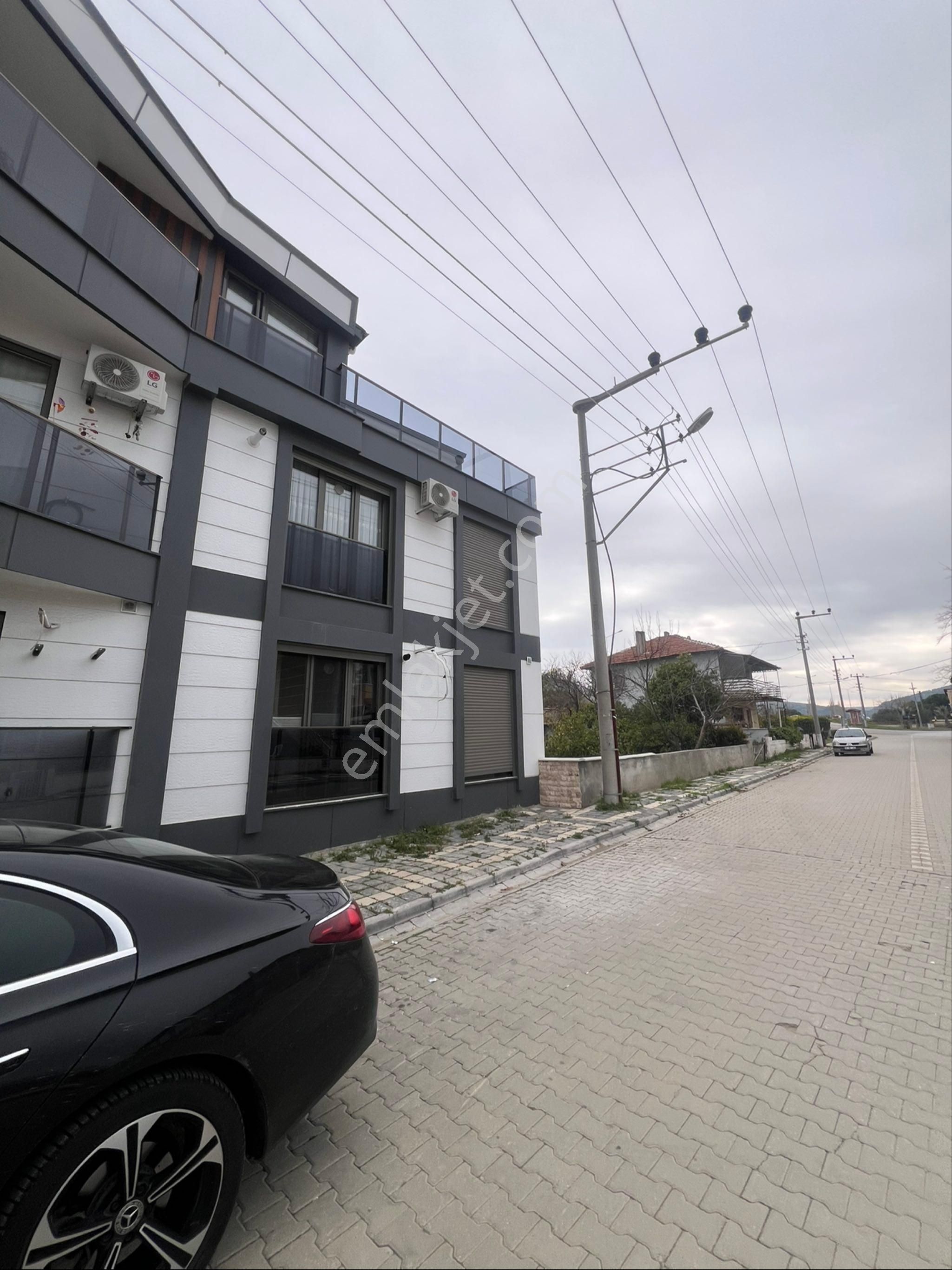 🔵 İskelede Denize 70 M Müstakil Bahçeli 3+1