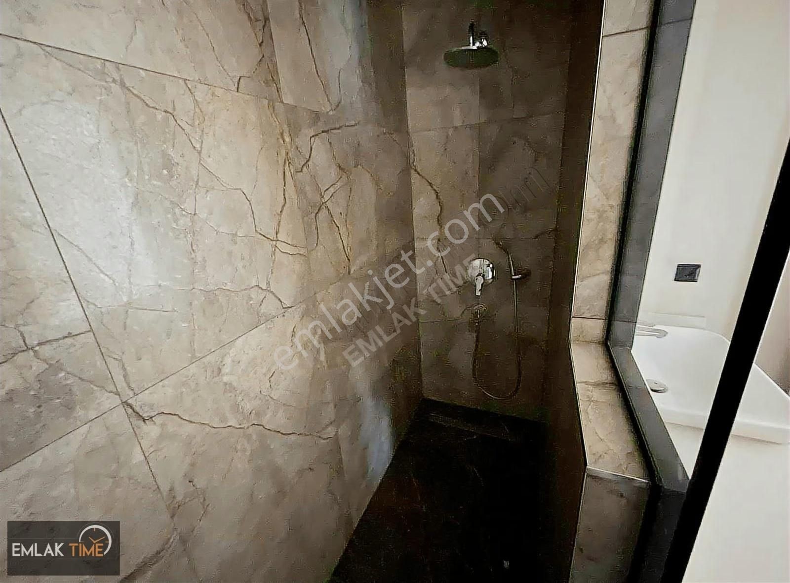 Ovva Cadde Sitesinde 4+1 K. Otoparklı Satılık Fırsat Daire - Görsel 3