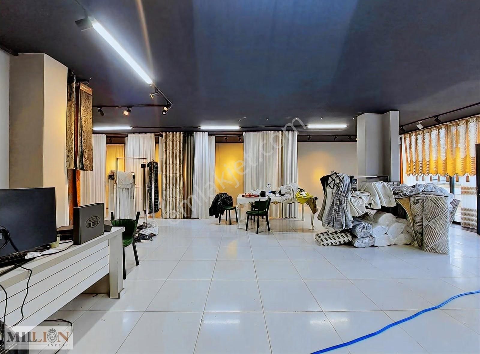 Kardeş Kentler Cadde Üzeri 150 M2 Devren Kiralık Yapılı Dükkan - Görsel 2