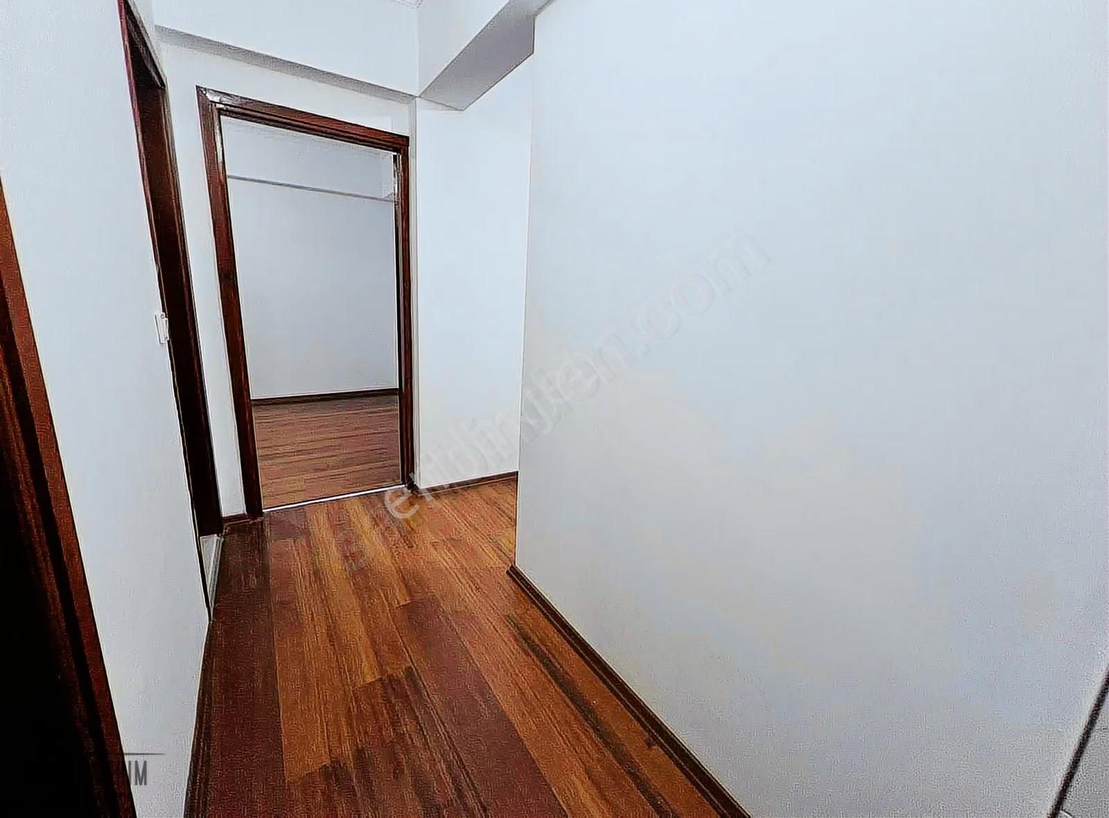 Damlataşta Satılık 3+1 Daire Denize 250 Mt - Görsel 18