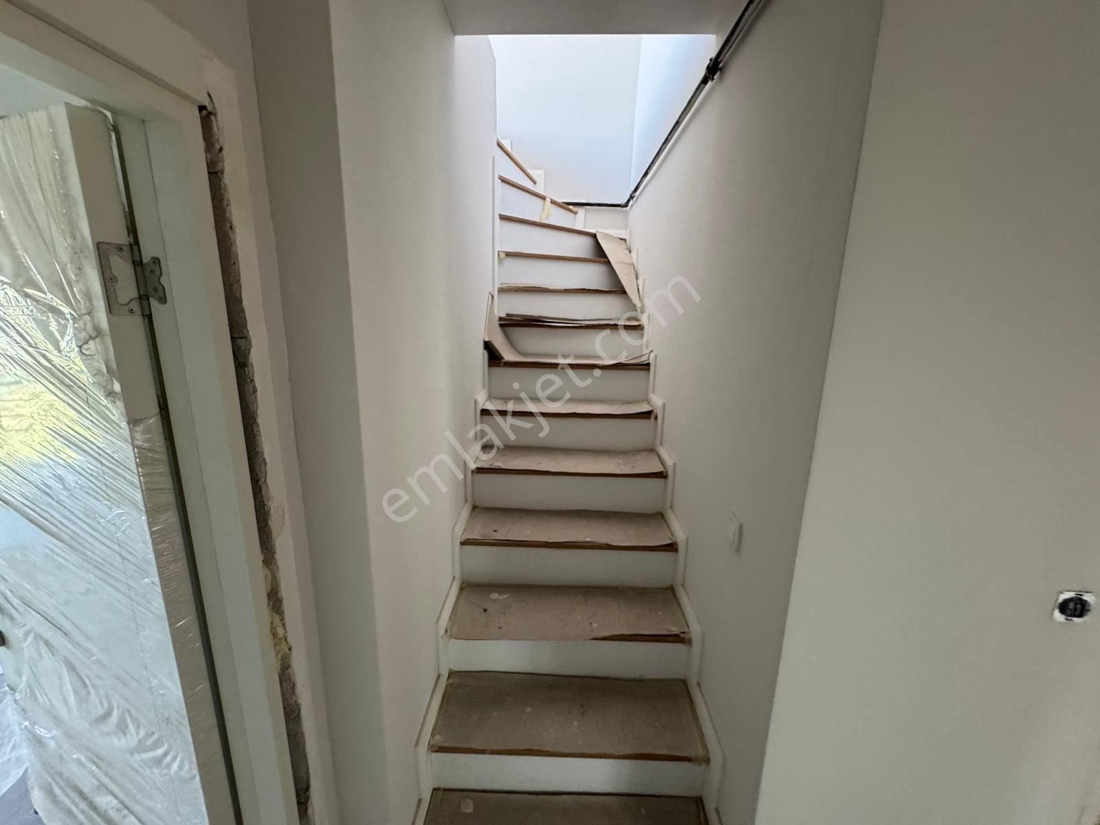 Maltepe Yalı Mahallesinde Deniz Manzaralı Satılık Dubleks Daire - Görsel 21