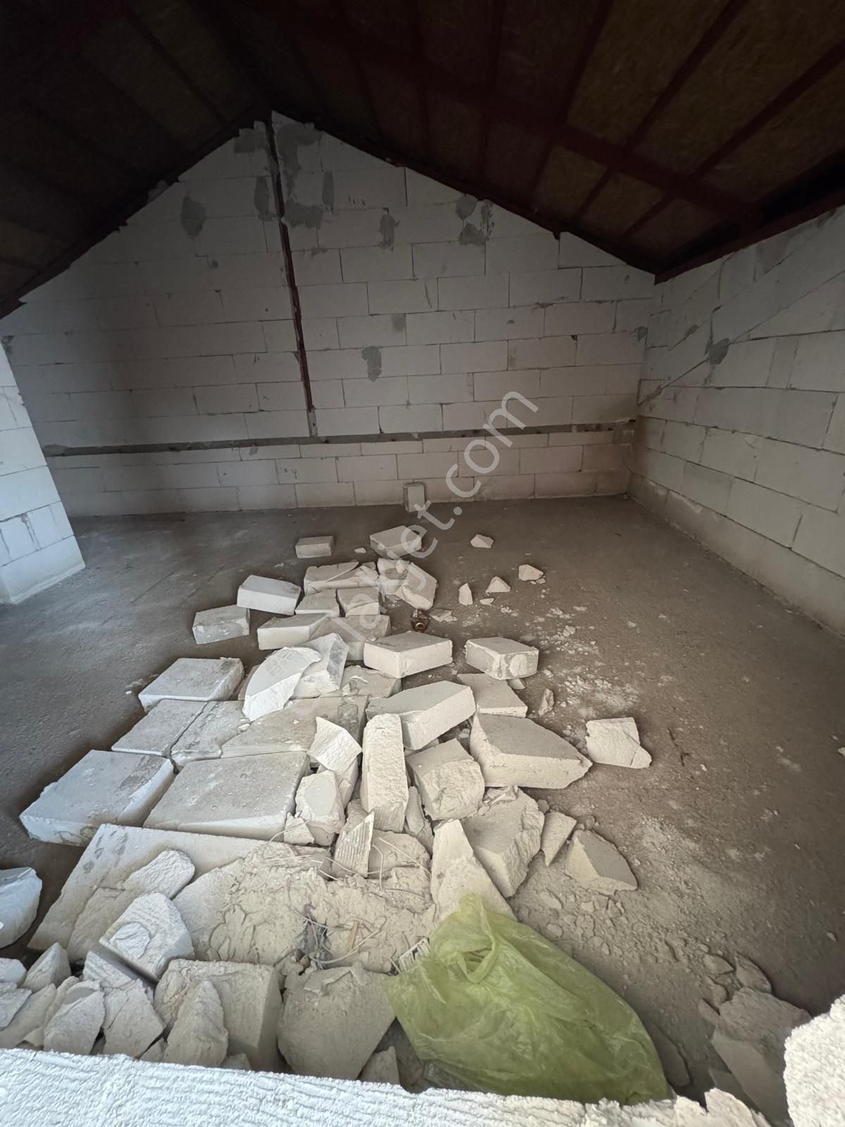 Maltepe Yalı Mahallesinde Deniz Manzaralı Satılık Dubleks Daire - Görsel 27