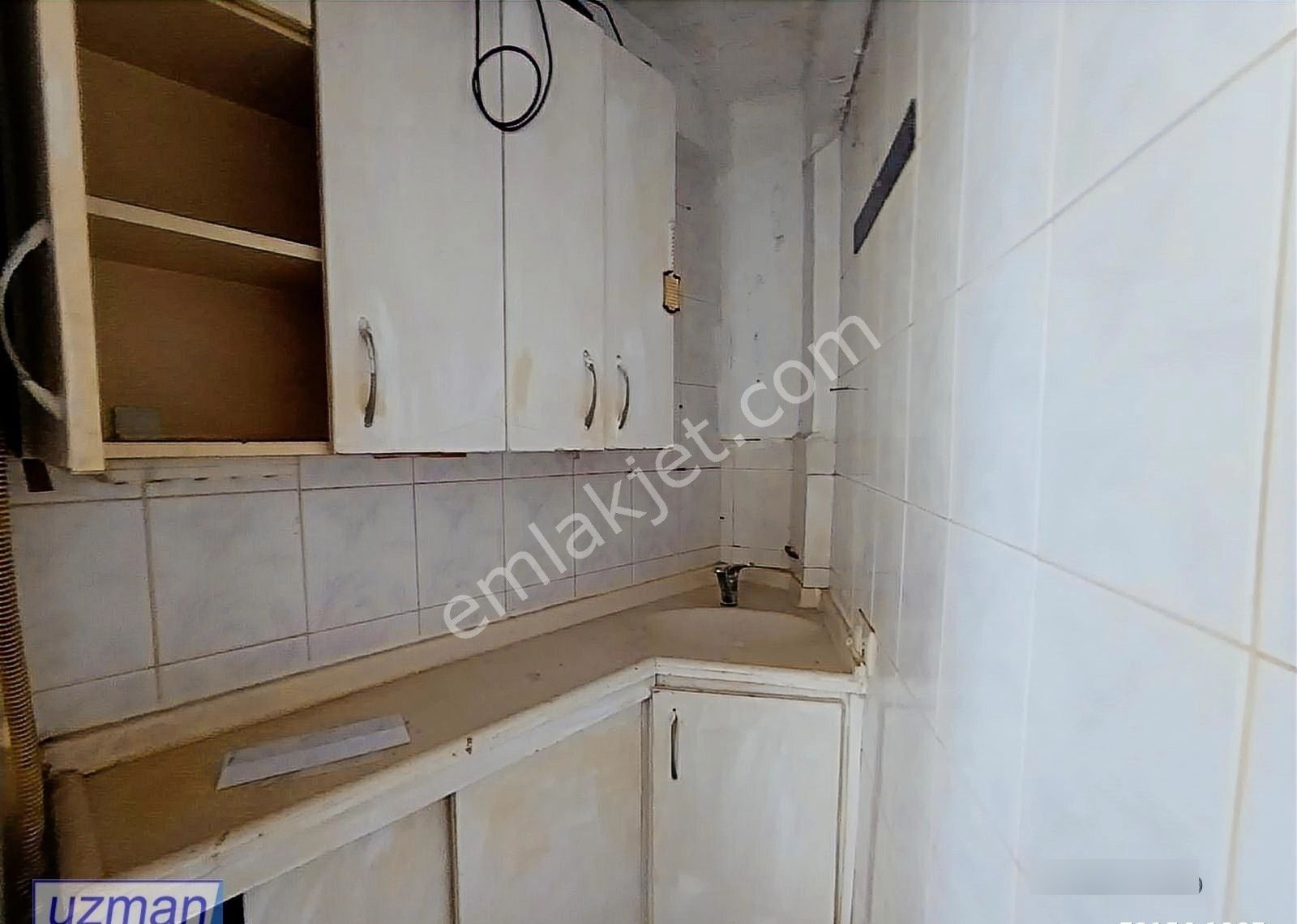 Kuşadası Merkezde İşyerine Ve Meskene Uygun 1+1 Satılık Daire - Görsel 10