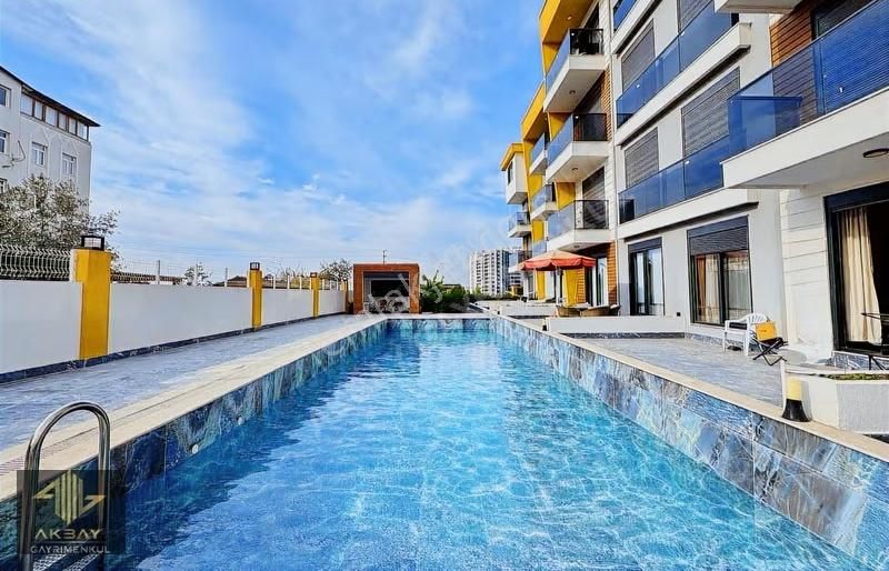 İskanlı Abonelik Hazır K.otopark Havuzlu Bahçeli Eşyalı 1+1 - Görsel 4