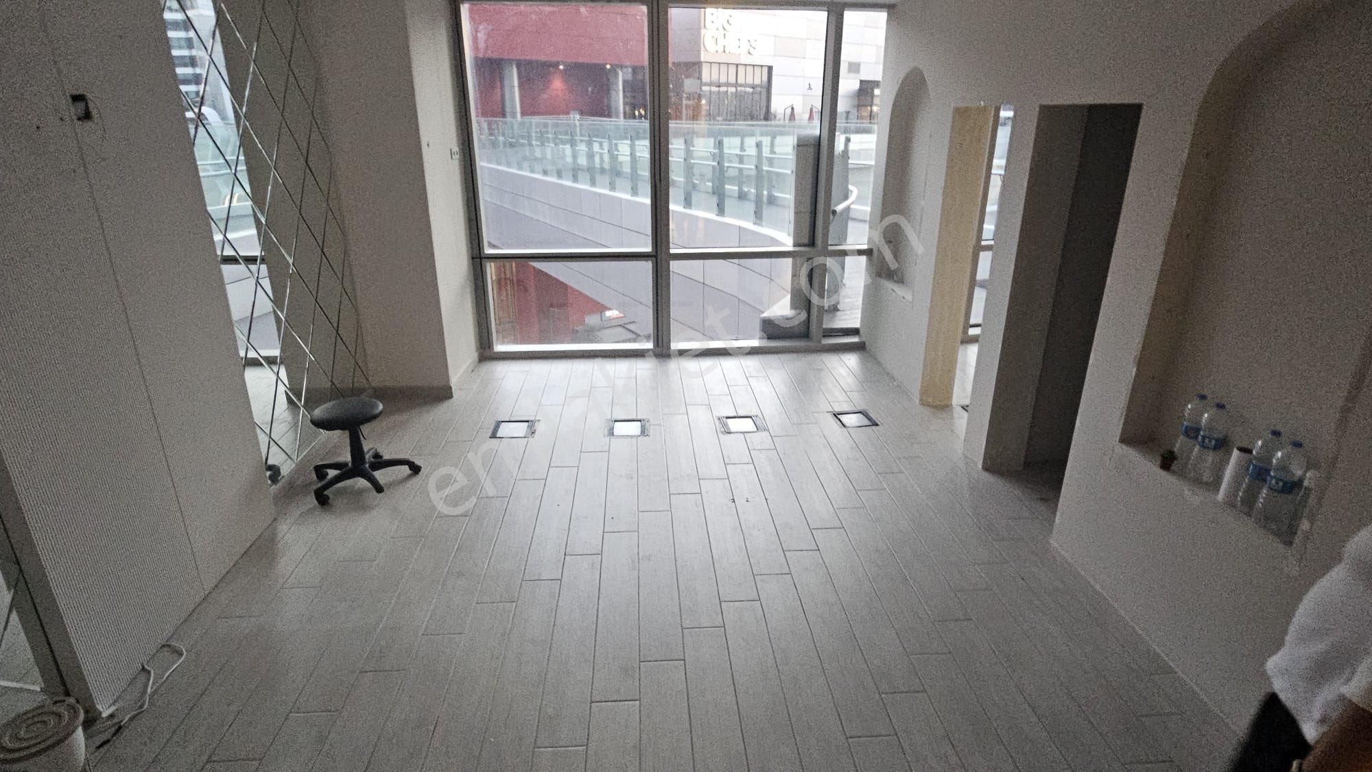 Metropol İstanbul Ataşehir B Blok 4+1 Kiralık Ofis - Görsel 2