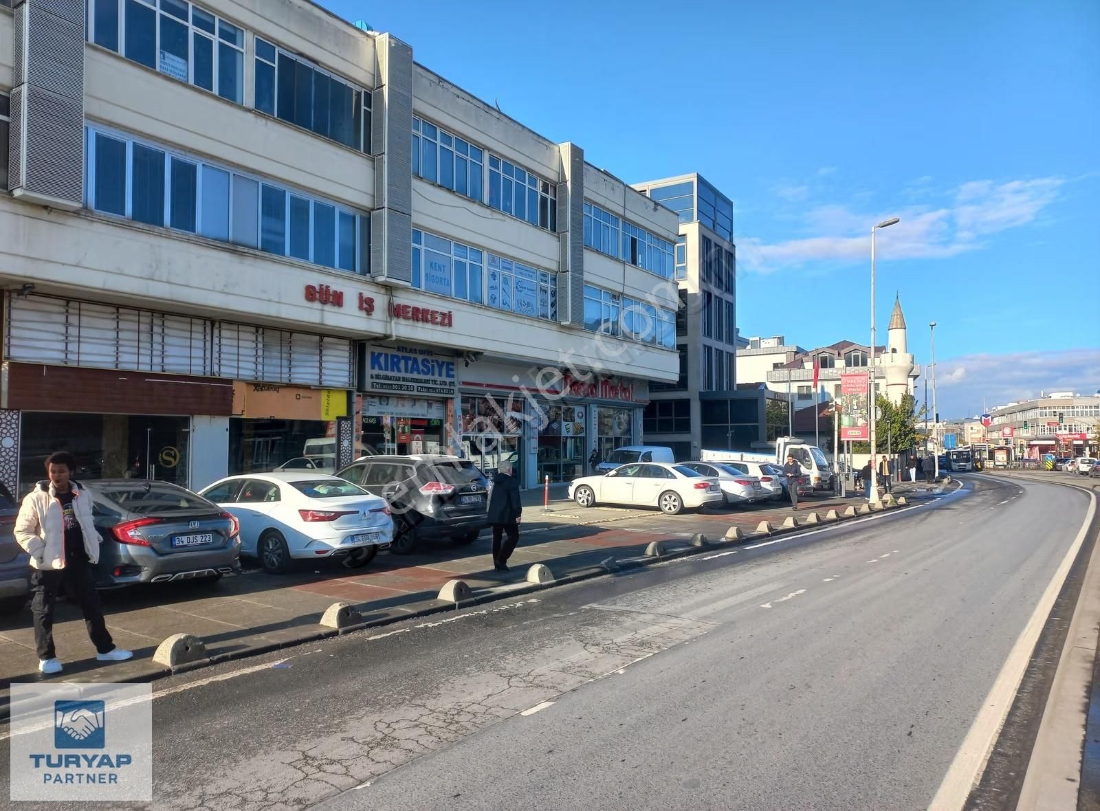 Topçular Gün İş Merkezinde Satılık 30 M2 Atölye/ofis