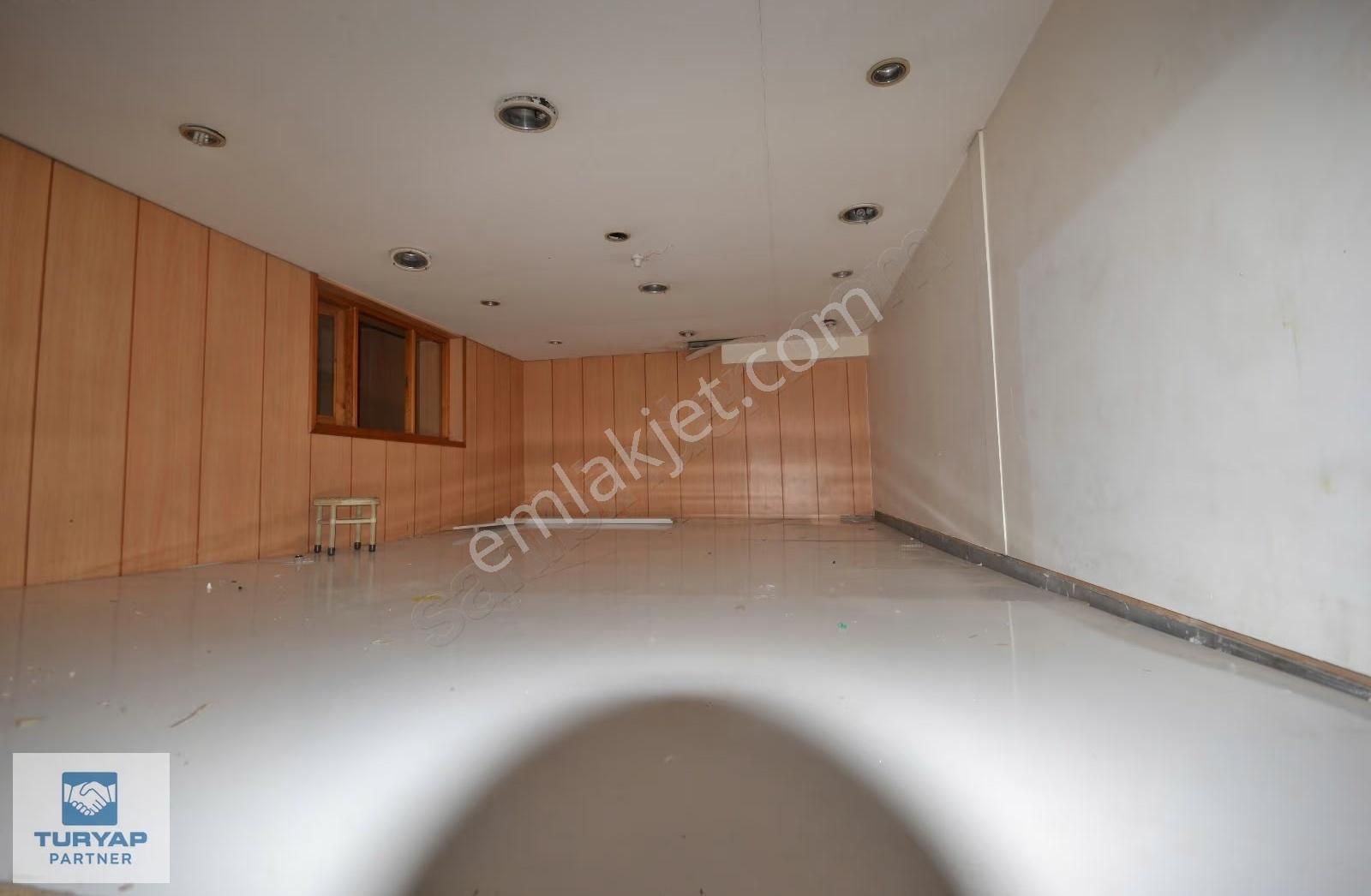 Eyüpsultan Defterdar Mahallesinde Kiralık 120 M2 Dükkan - Görsel 4