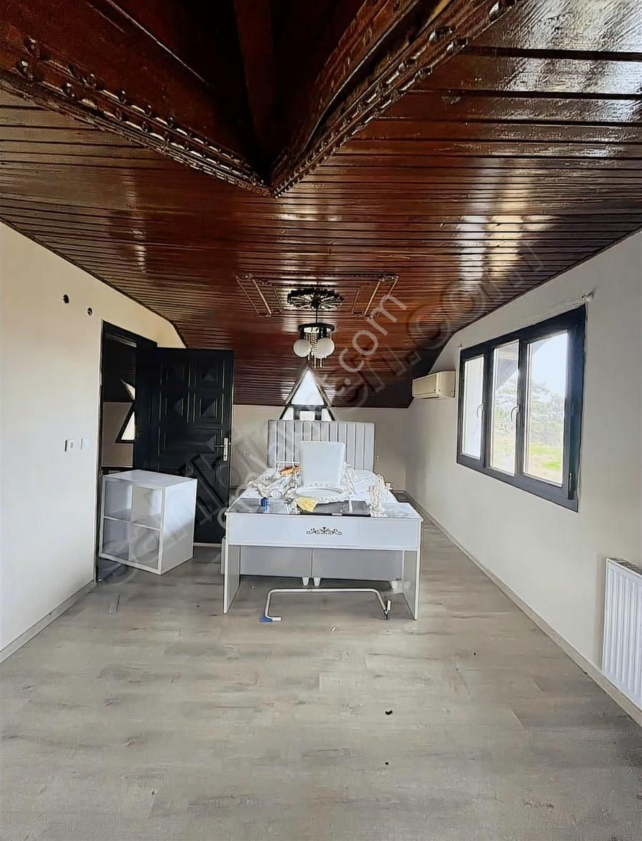 Rass Yapı'dan Kemalpaşa Çiniliköy'de 3+1 Kiralık Villa - Görsel 24