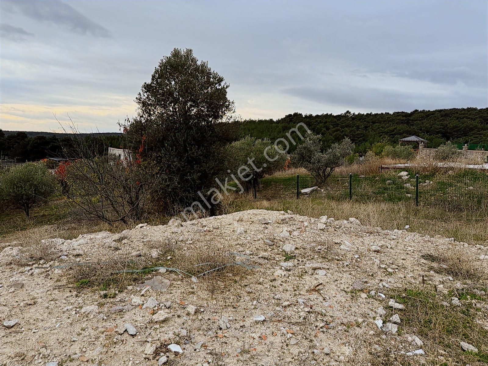 Bornova Yakaköyde Satılık Geniş Harika Konumlu Arsa - Görsel 9