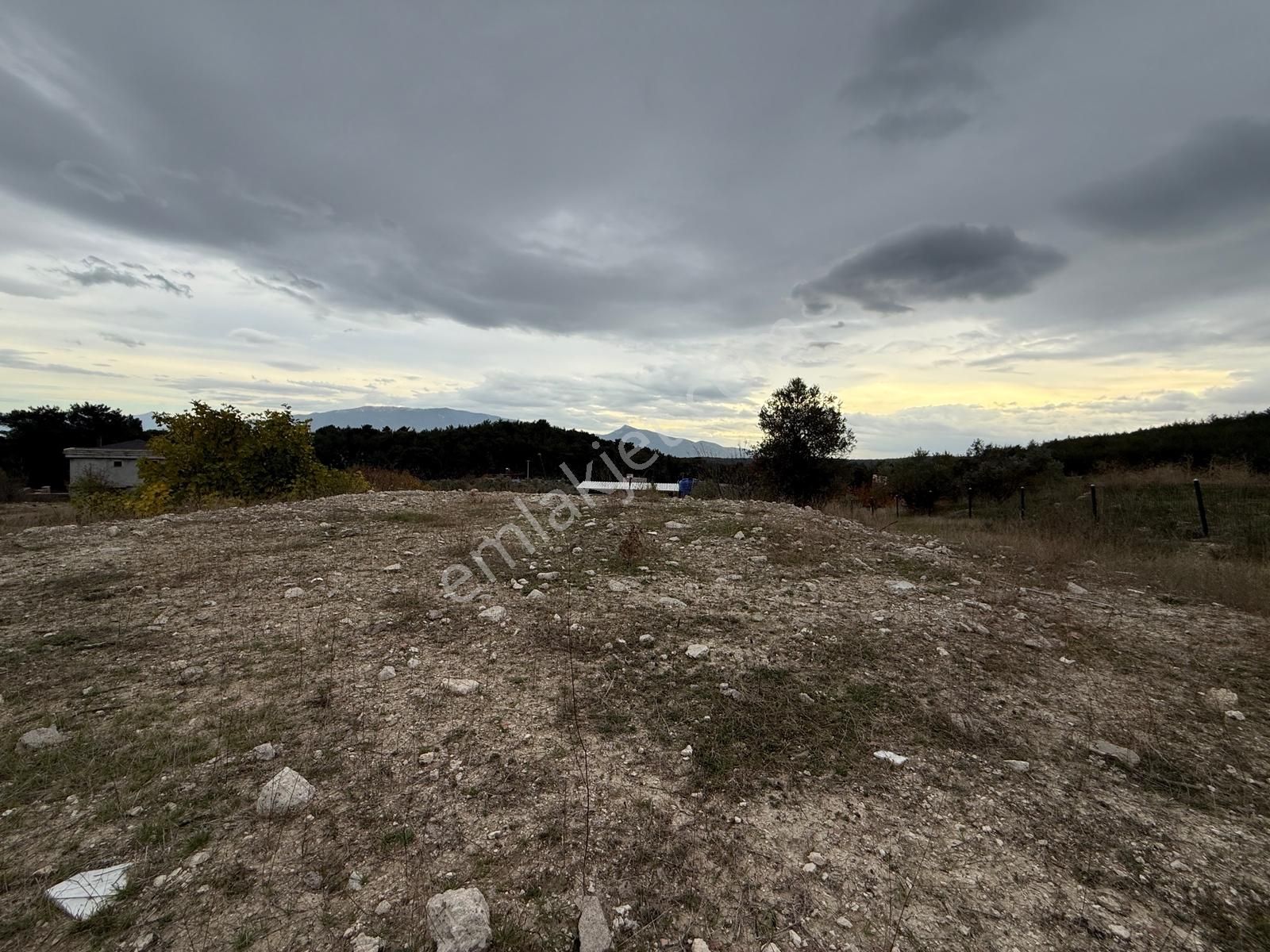 Bornova Yakaköyde Satılık Geniş Harika Konumlu Arsa - Görsel 14