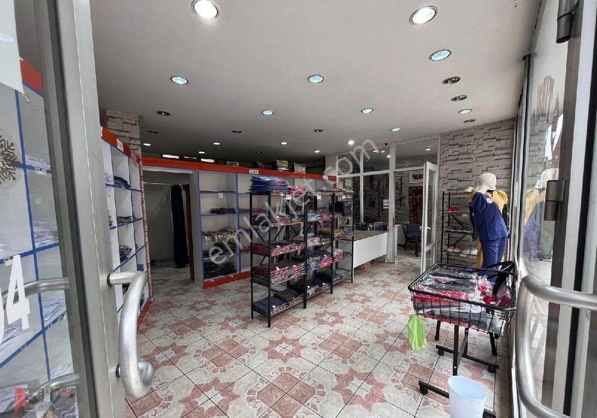 Karamanoğlu Emlak'tan Devren Kiralık Tıbbi Giyim Mağazası - Görsel 9