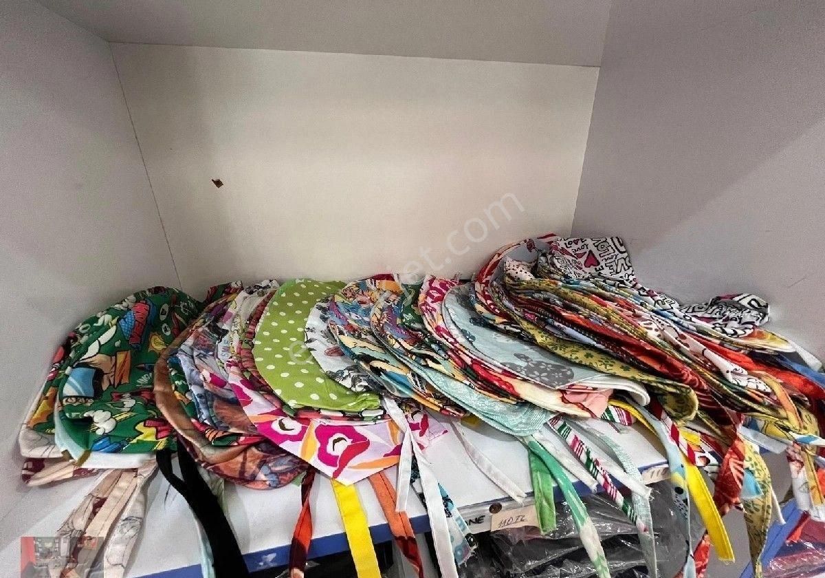 Karamanoğlu Emlak'tan Devren Kiralık Tıbbi Giyim Mağazası - Görsel 24