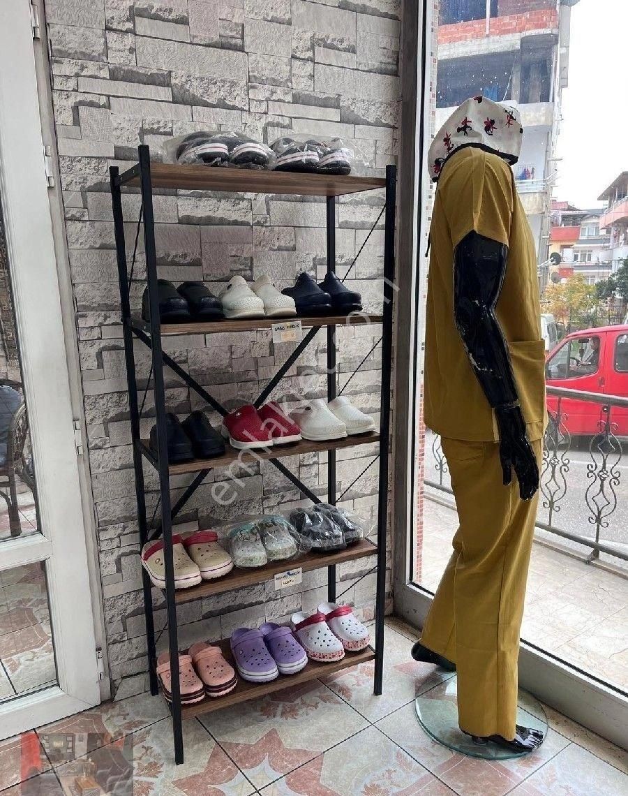 Karamanoğlu Emlak'tan Devren Kiralık Tıbbi Giyim Mağazası - Görsel 29