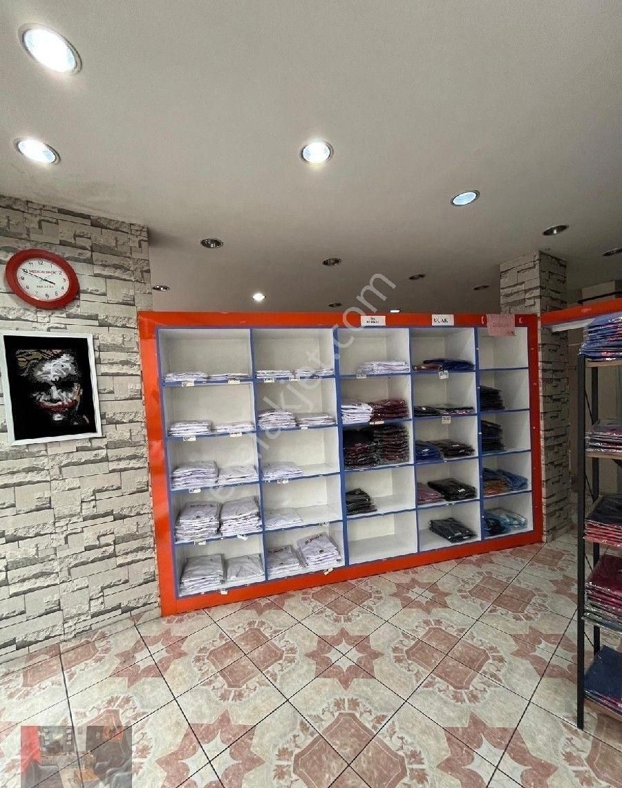 Karamanoğlu Emlak'tan Devren Kiralık Tıbbi Giyim Mağazası - Görsel 6