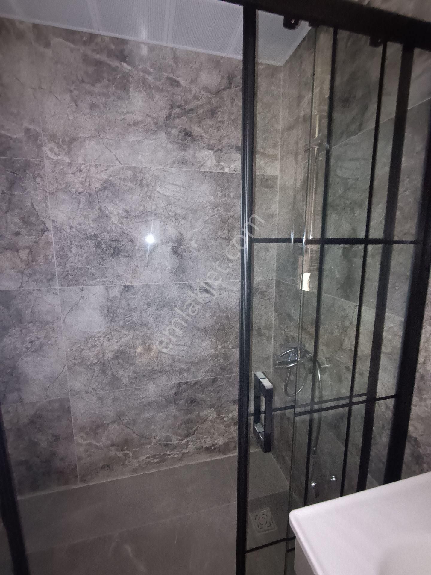 Kuşadası Merkezde Satılık Arakat 3+1 Daire - Görsel 22