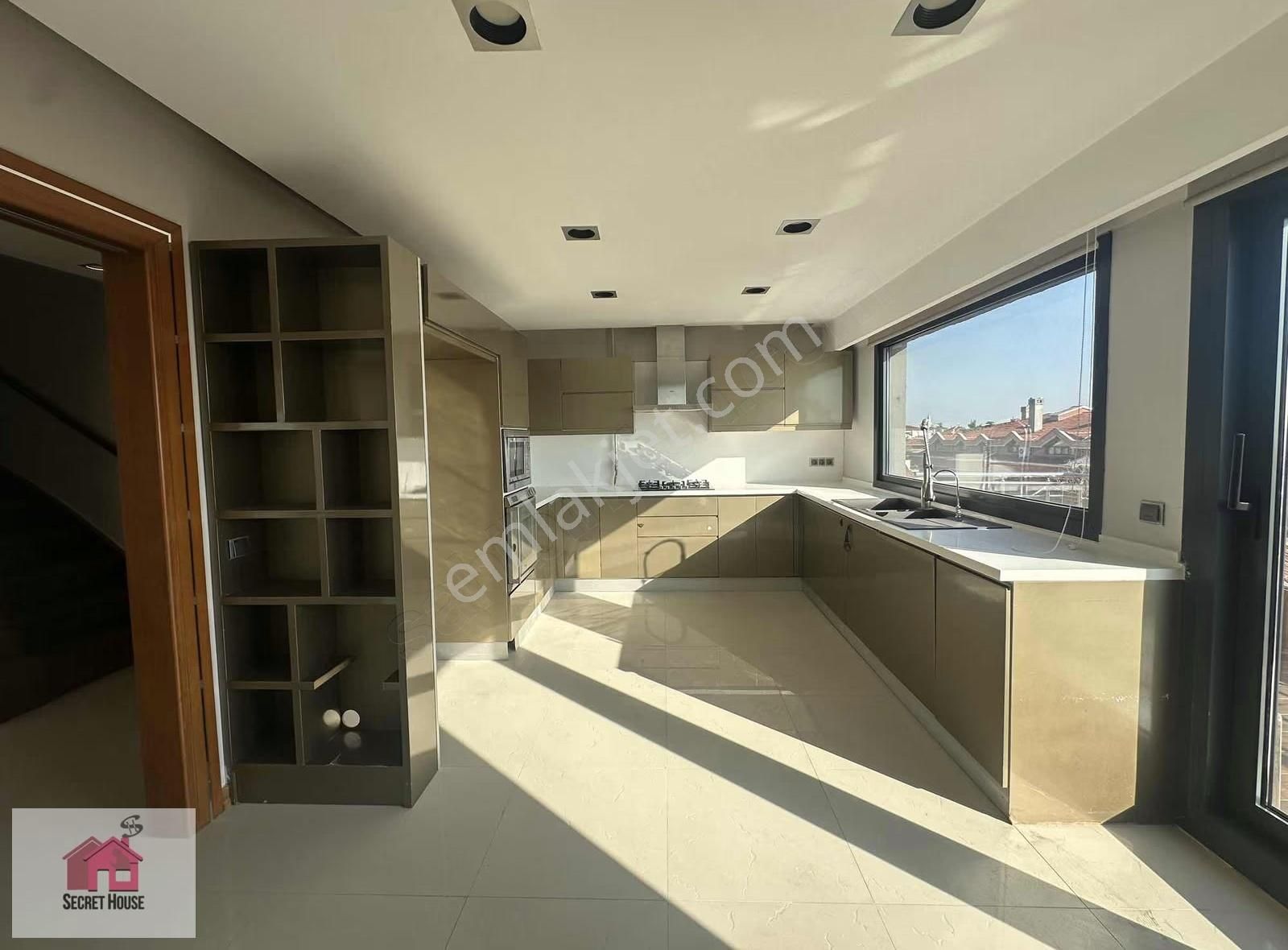 Secret House'dan 500m2 Emsalsiz 5+2 Denız Manzaralı Dublex - Görsel 31