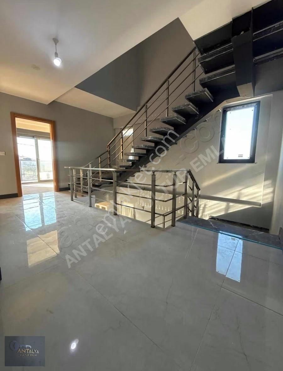 Döşemealtı Tüvtürk Arkası 7+1 Müstakil Havuzlu Villamız - Görsel 13