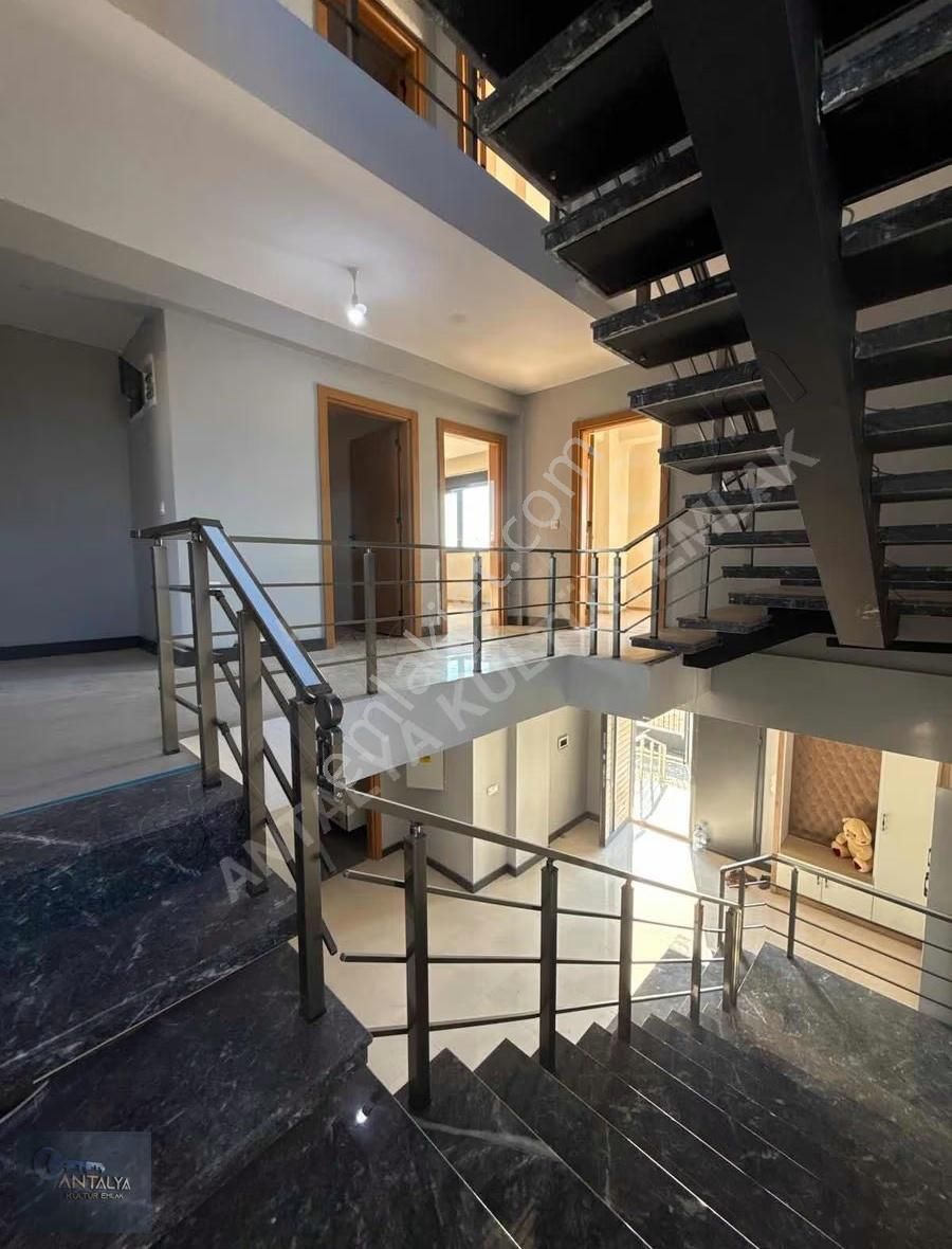 Döşemealtı Tüvtürk Arkası 7+1 Müstakil Havuzlu Villamız - Görsel 27