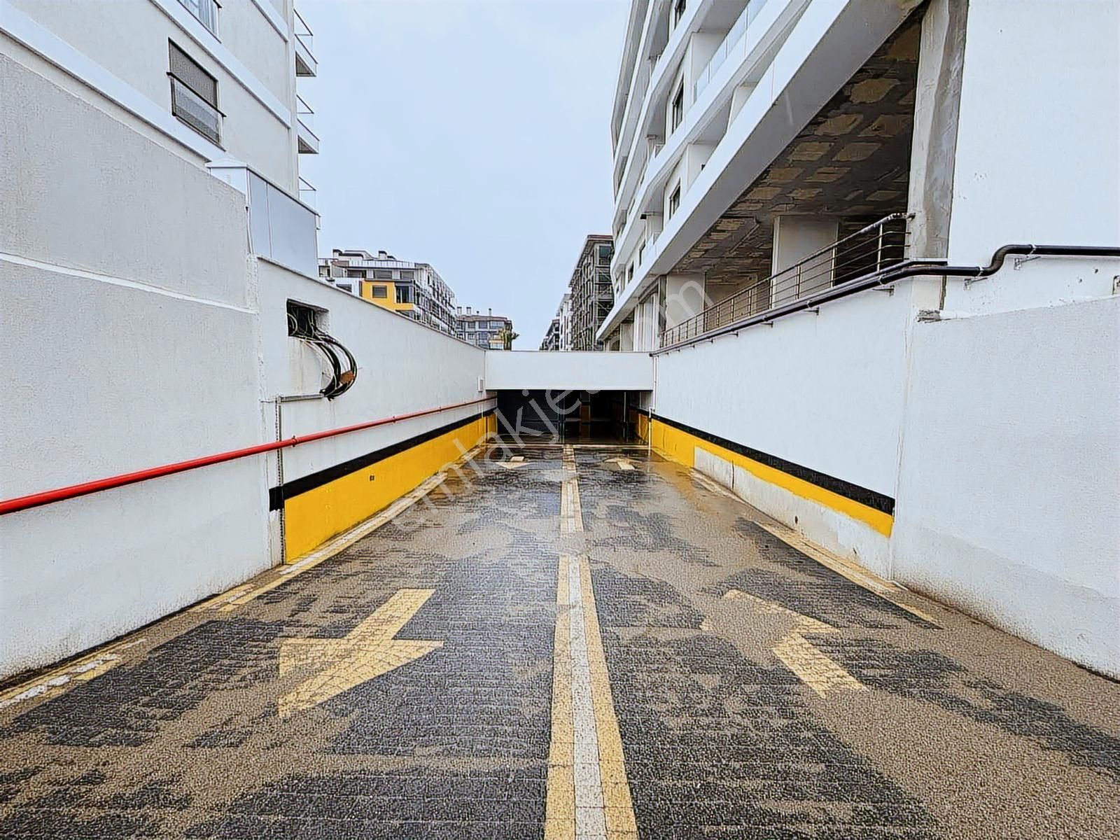 Gürsoy'dan Örende Havuzlu Kapalı Otoparklı Lüks 3+1 Daire - Görsel 3