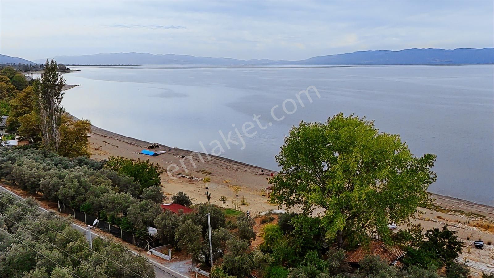 İznik Müşküle Göle Sıfır 234 M² Elektrik & Su Mevcut - Görsel 2