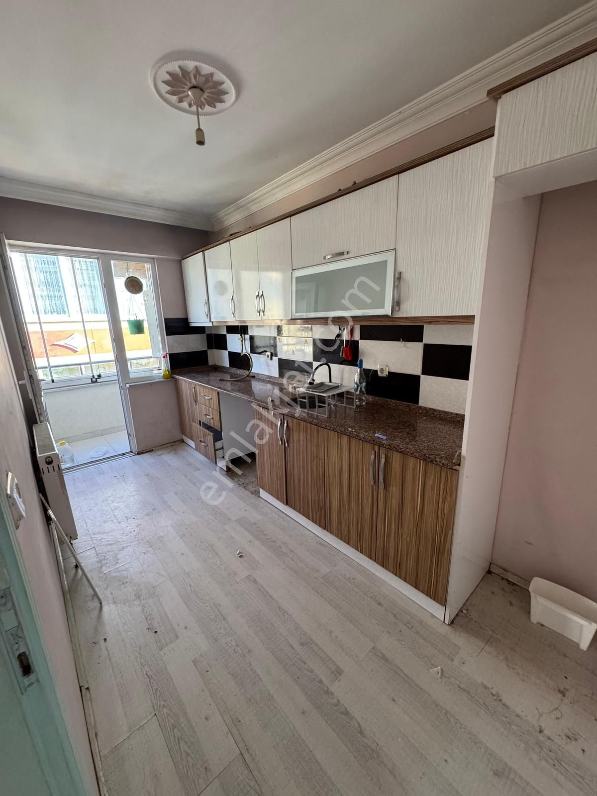 Tuğra'dan Çobançeşme Mah'den Kiralık 2+1 Daire - Görsel 3