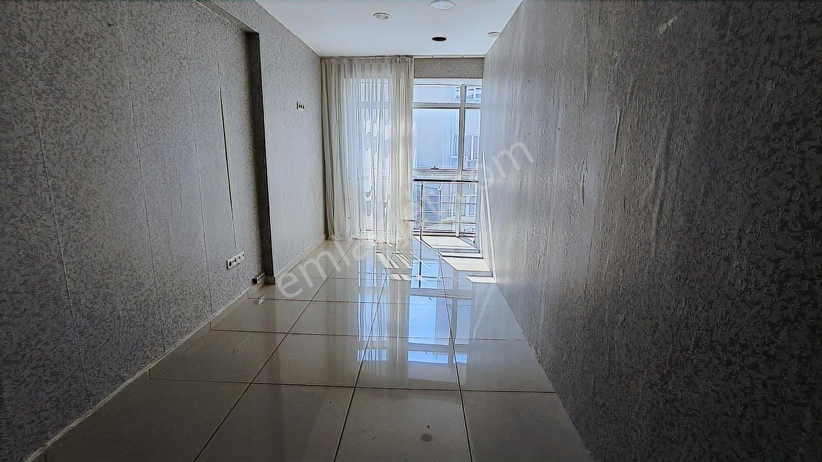 Trabzon Meydan Gazipaşa Caddesi Üzeri Kiralık Ofis - Görsel 11