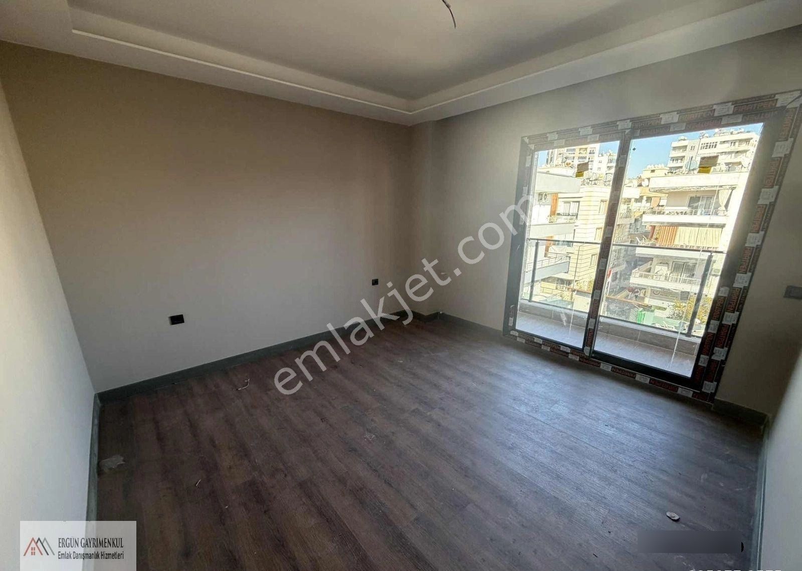 Bahçelievler'de Oturuma Hazır Satılık 2+1 Sıfır Bina! - Görsel 12