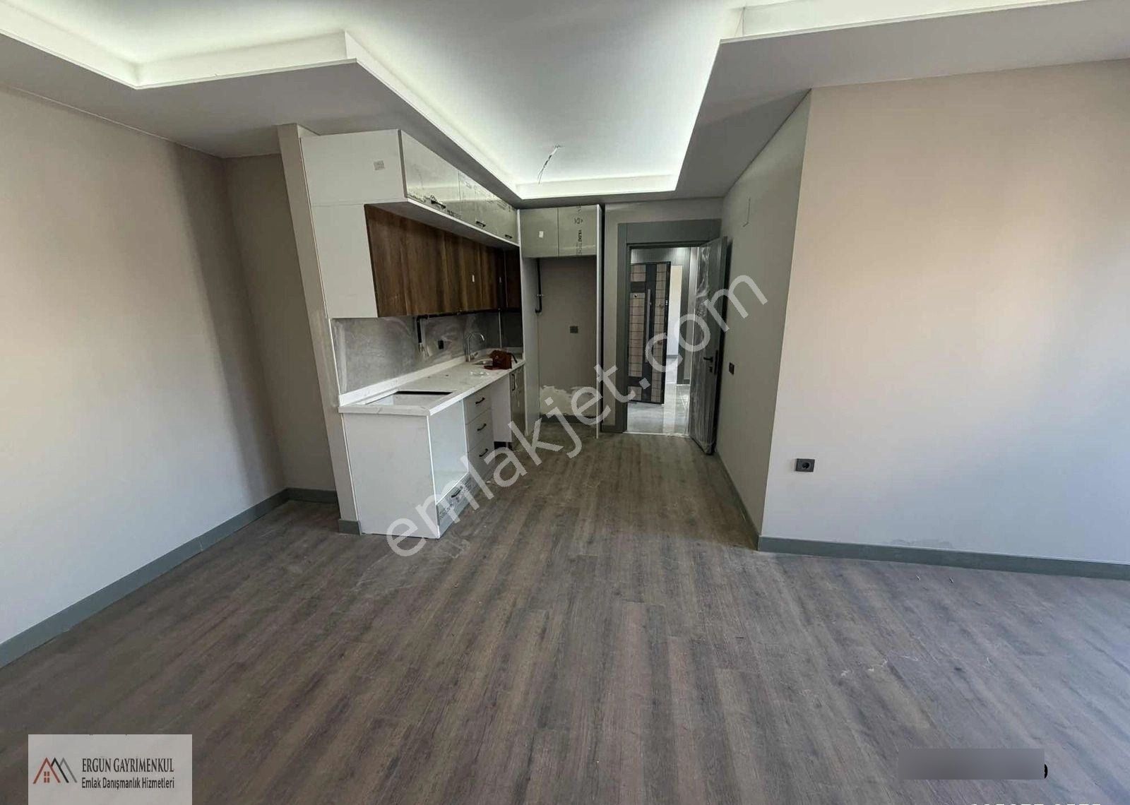 Bahçelievler'de Oturuma Hazır Satılık 2+1 Sıfır Bina! - Görsel 13