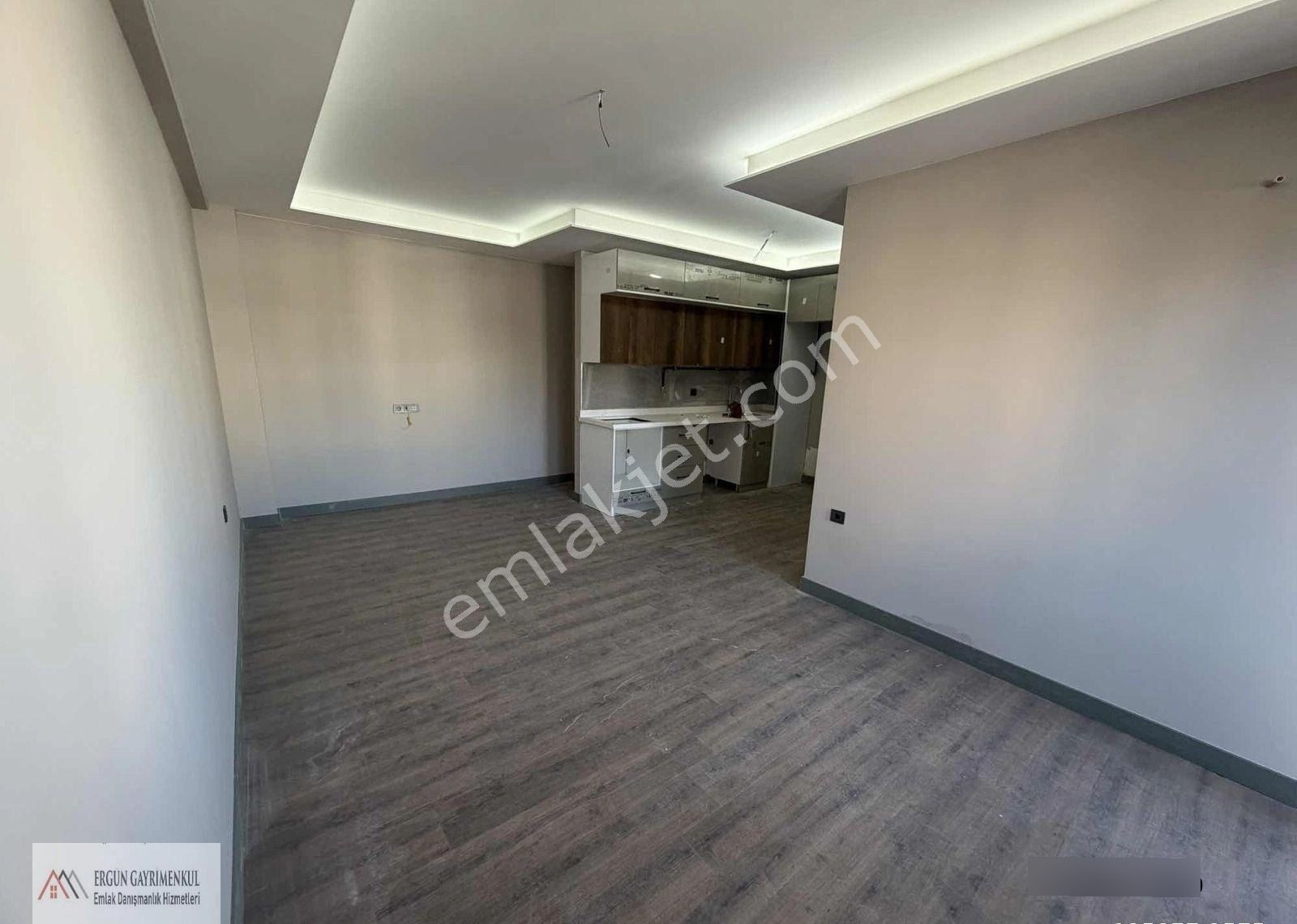 Bahçelievler'de Oturuma Hazır Satılık 2+1 Sıfır Bina! - Görsel 4