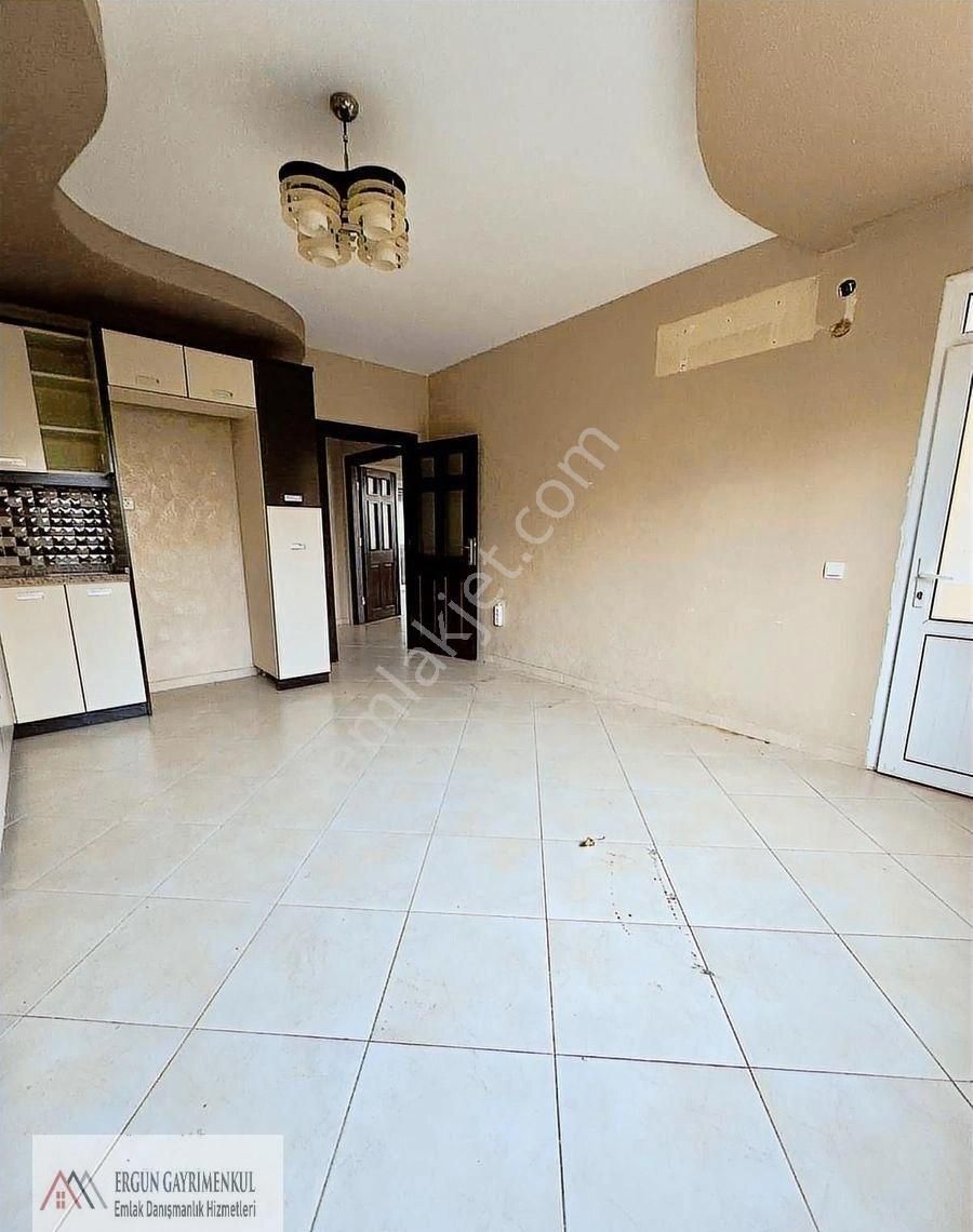 Menderes Mezitlide 330 M² 4 Cephe 3 Balkon Geniş Oturum - Görsel 8