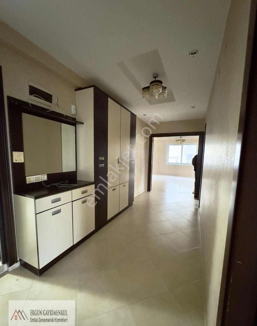 Menderes Mezitlide 330 M² 4 Cephe 3 Balkon Geniş Oturum - Görsel 3