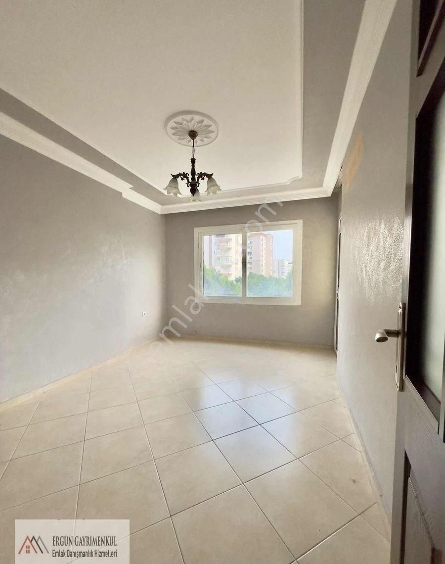 Menderes Mezitlide 330 M² 4 Cephe 3 Balkon Geniş Oturum - Görsel 20