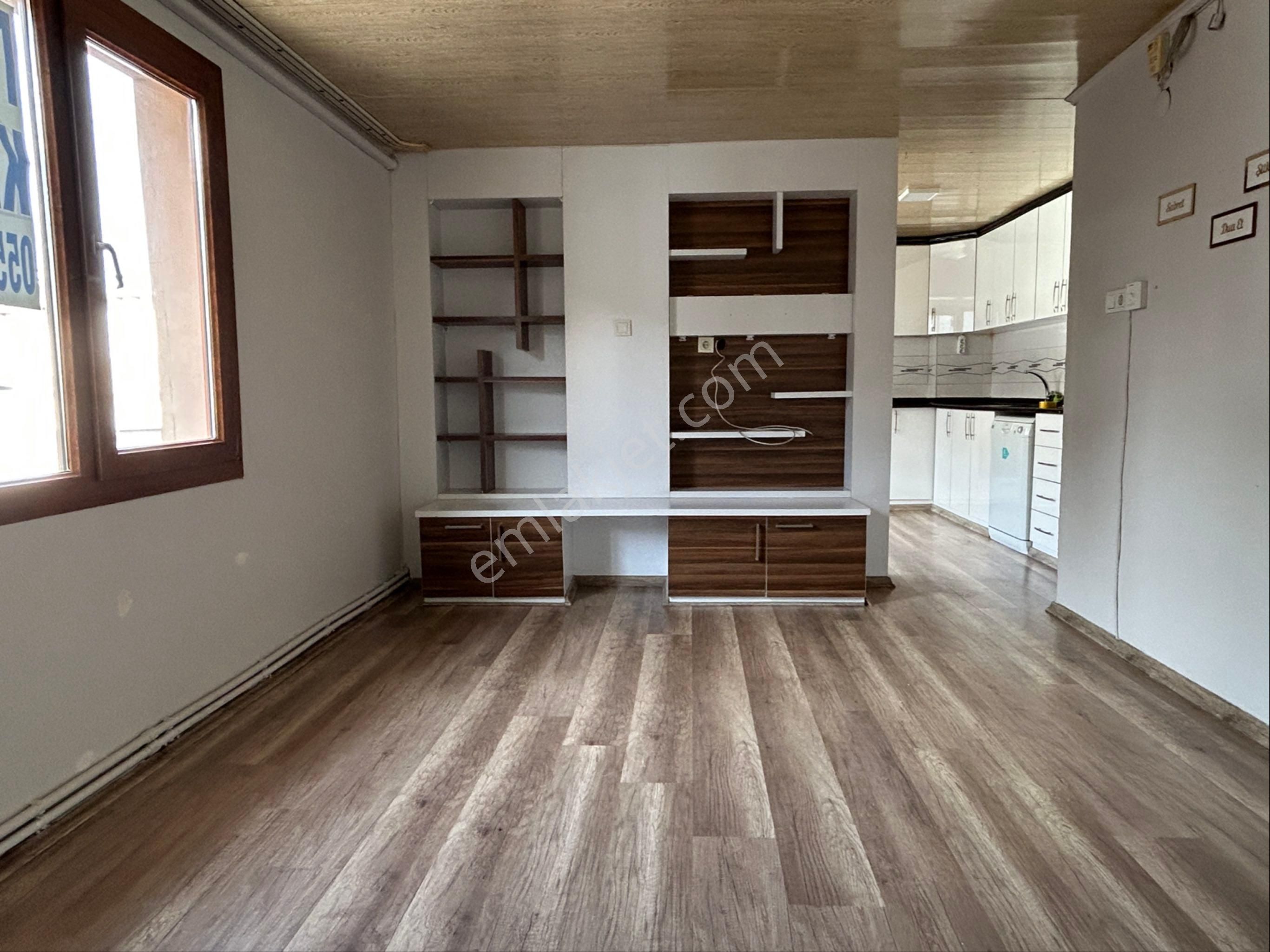 Bozyaka Hastane Civarında 2+1 Doğalgazlı Ebeveyn Banyolu Kiralık Daire